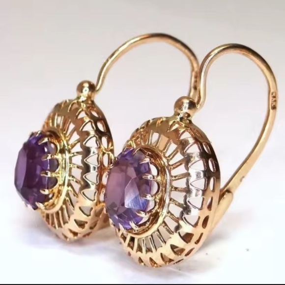 Vintage Gold Amethyst Earrings – Purple Crystal Drop – Retro Elegant Style - Picture 4 of 6